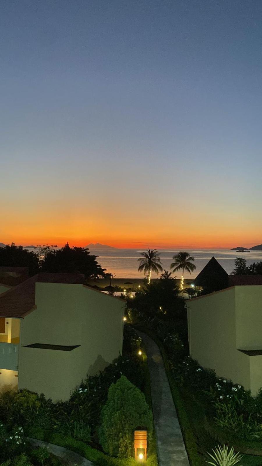 Luwansa Beach Hotel Labuan Bajo Dış mekan fotoğraf