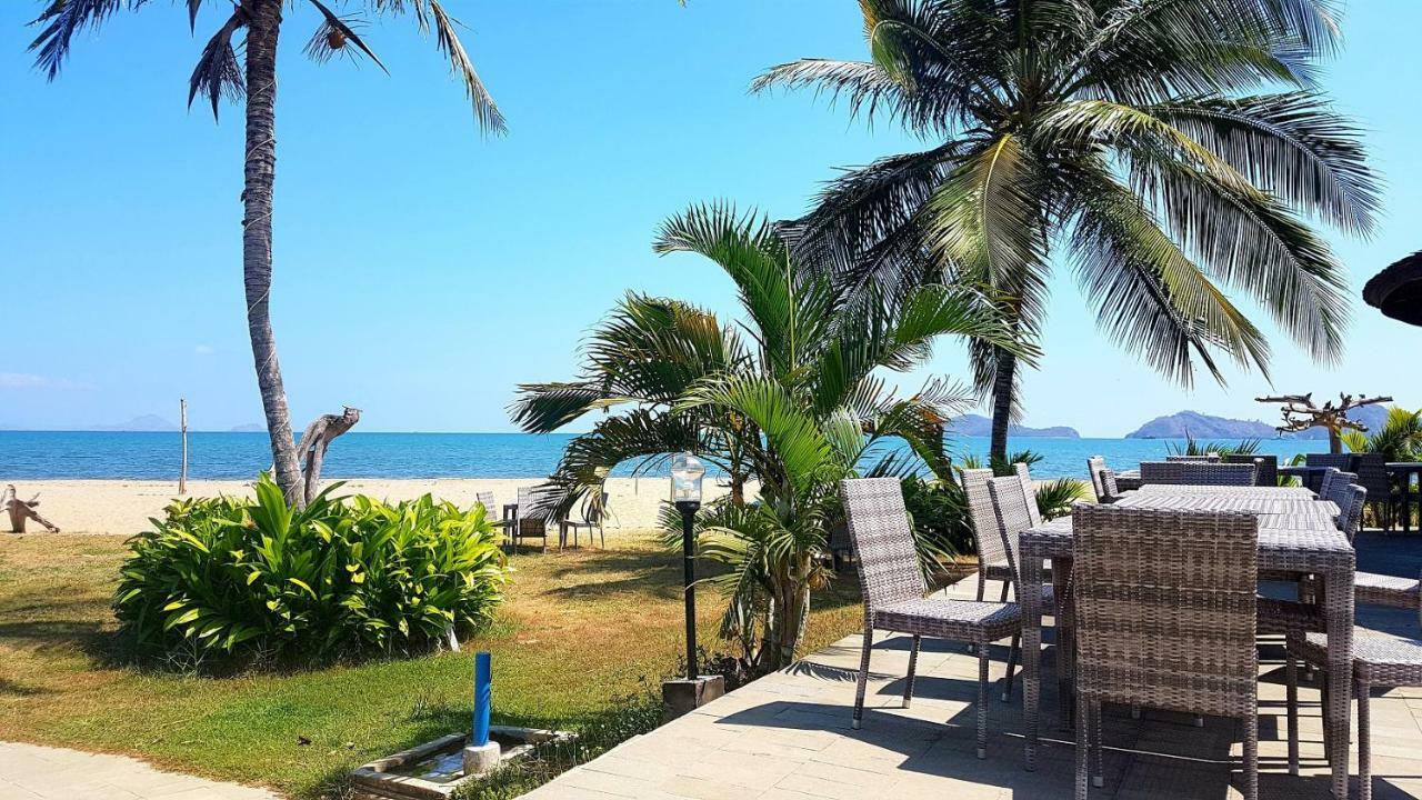 Luwansa Beach Hotel Labuan Bajo Dış mekan fotoğraf