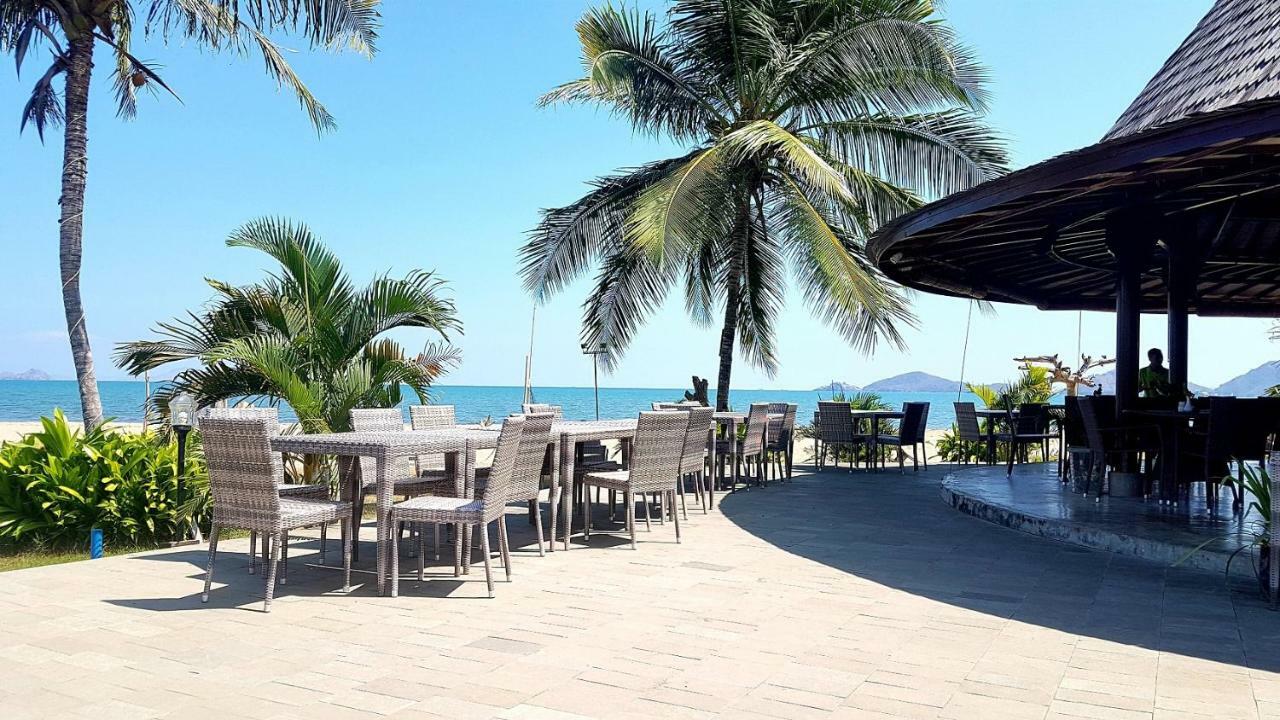 Luwansa Beach Hotel Labuan Bajo Dış mekan fotoğraf