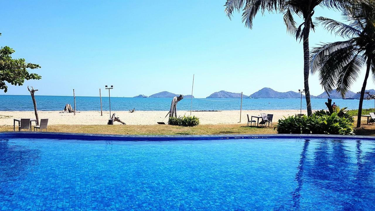 Luwansa Beach Hotel Labuan Bajo Dış mekan fotoğraf